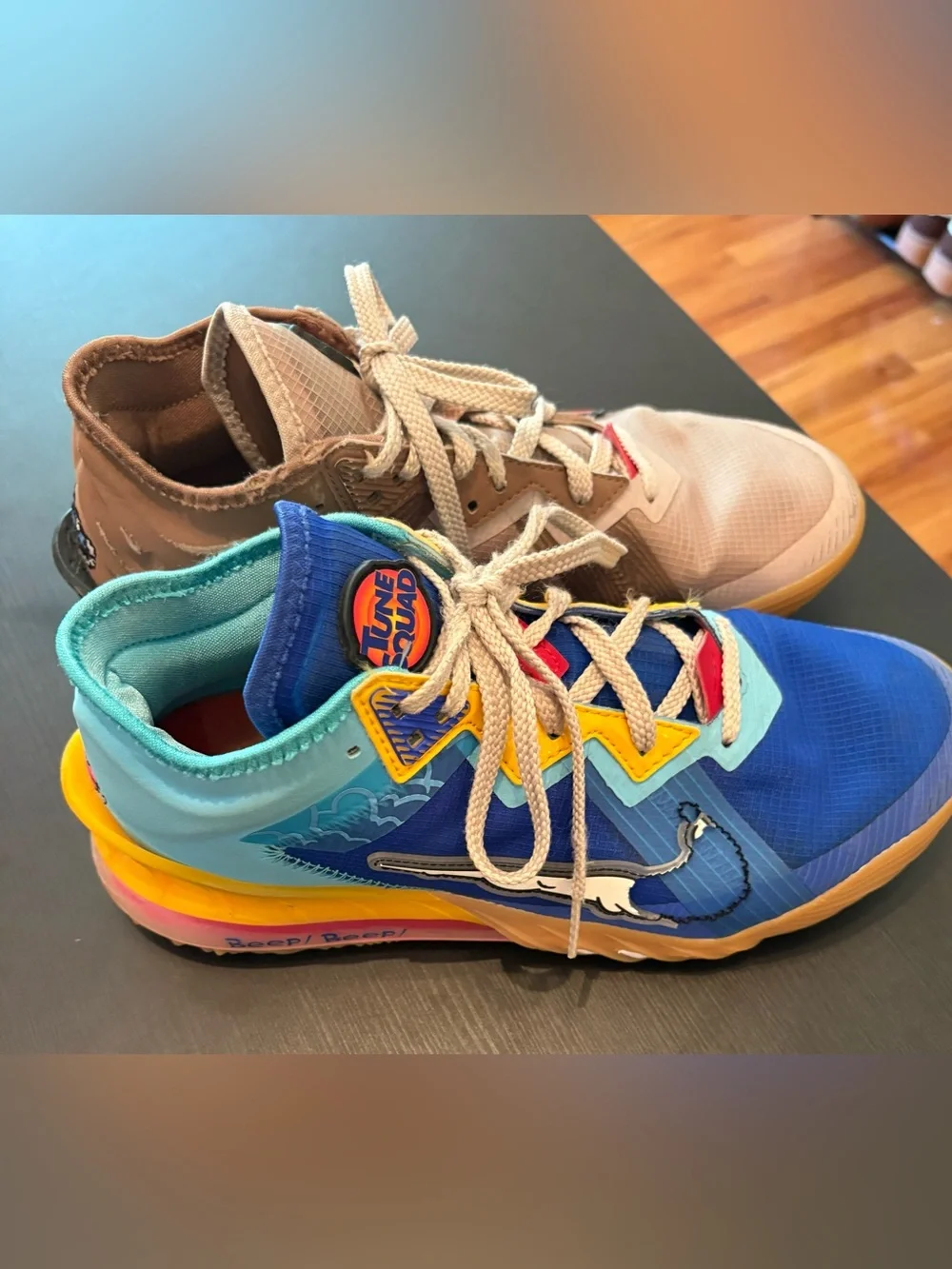 Nike LeBron 18 Low Space Jam Road Runner Wile E. Coyote Mens 9.5 Toon Squad Shoe